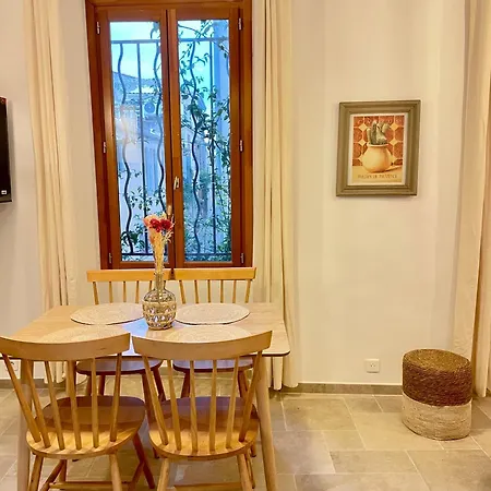 De La Rue Vial Апартаменти *