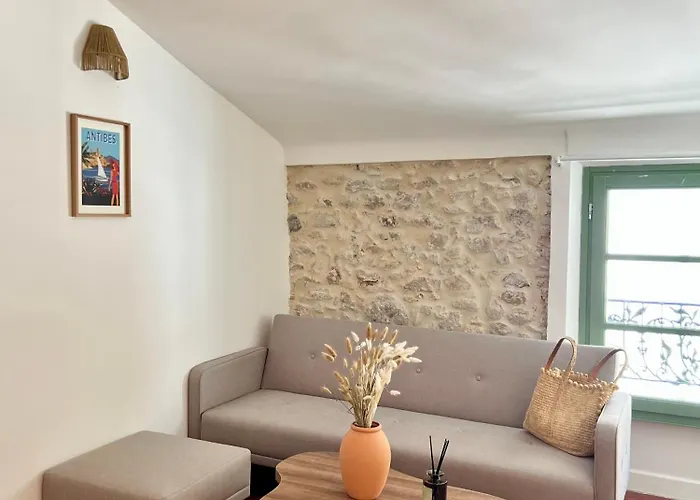 De La Rue Vial * Antibes